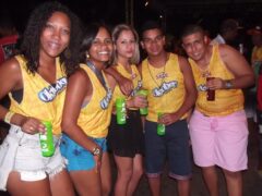 Oktober 10 Anos